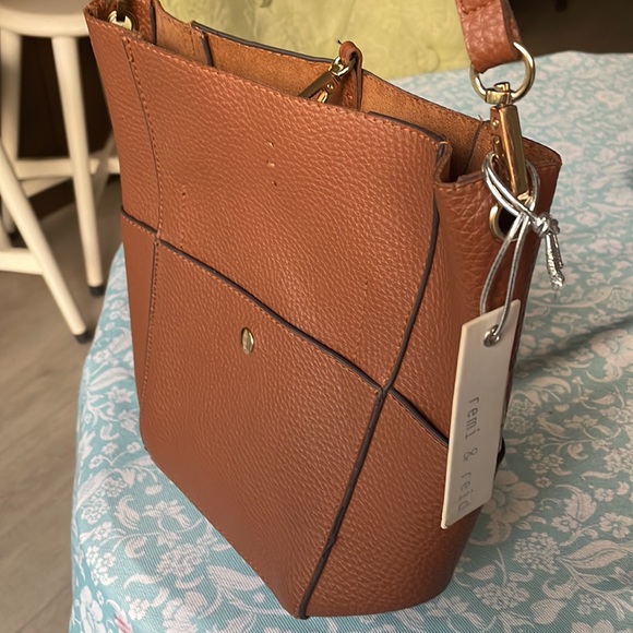 remi & reid Cute Mini Bucket Crossbody Bag in Tan Brown Vegan Leather w/Pouch - Picture 5 of 15